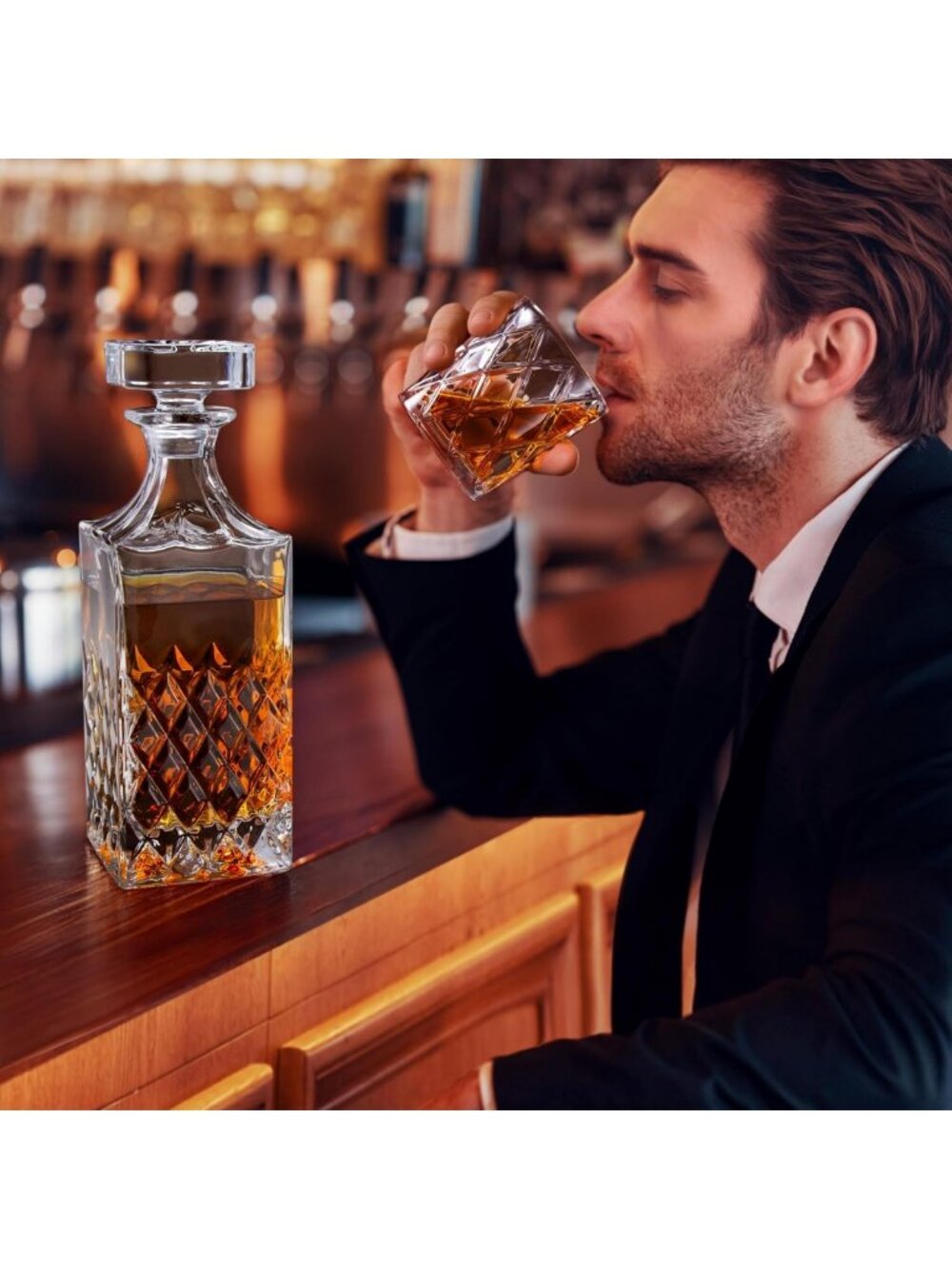 Elegant Crystal Whiskey Decanter Set with 4 Glasses - Perfect Gift for Men, Dad - Picture 4 of 7